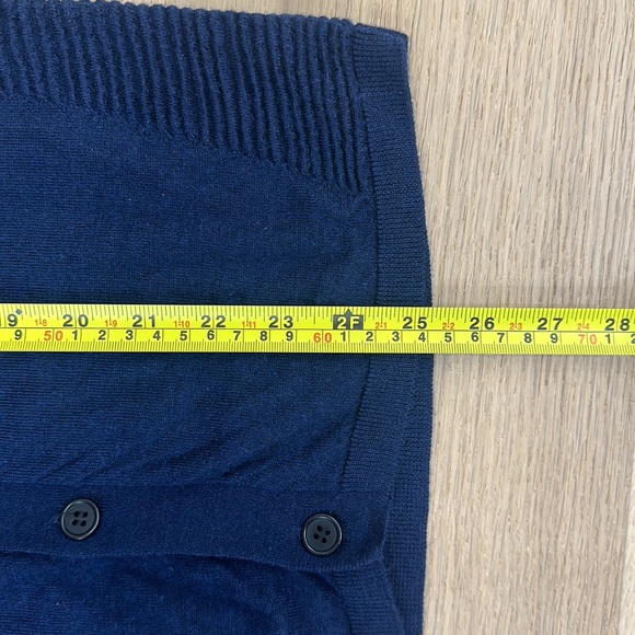 EUC SAKS FIFTH AVENUE LUXURY WOOL-CASHMERE CARDIGAN - Picture 4 of 10